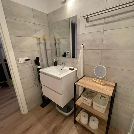 Mini T4 Duplex Dans Hoteliere Superbement Arboree Renovee En 2023 - Chez Anne Avec Piscine Chauffee *